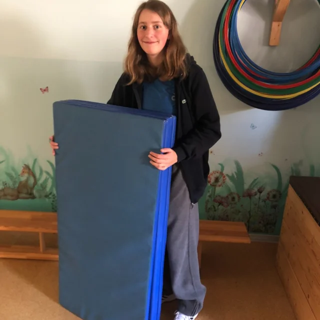 📣 Praktikantin im Einsatz!
Für zwei Wochen unterstützt uns Thea als Schülerpraktikantin bei Motor Mickten! 💪⚽️🏓
Ob im Büro, bei der Organisation oder aktiv bei unseren vielfältigen Sportangeboten – Thea packt überall mit an! Besonders freut uns ihr Engagement im Inklusionsbereich, wo sie mit viel Herz und Einsatz dabei ist. 💙👏
Danke, Thea – schön, dass du da bist! 😊
#MotorMickten #MOVE# #Schülerpraktikum #SportFürAlle
