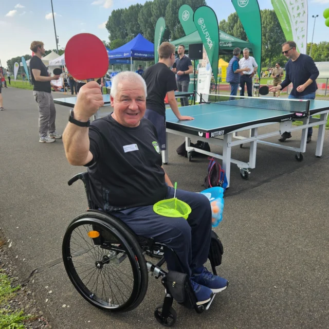 Bald ist es soweit! 🎉
Das inklusive Sportfest „Fest der Begegnung“ steht vor der Tür!

📅 Wann? 19. August
📍 Wo? Ostragehege Dresden
⏰ Uhrzeit: 16 – 20 Uhr

Freut euch auf viele spannende Sportangebote, das Inklusionsmobil des Deutschen Behindertensportverbandes, ein inklusives Fußballturnier und ein buntes Bühnenprogramm mit Radio Dresden!

Wir von Motor Mickten sind mit Tischtennis, Sitzvolleyball und Bogenschießen am Start. Kommt vorbei, macht mit und erlebt gemeinsam mit uns einen unvergesslichen Tag voller Begegnung und Sport!

Wir freuen uns auf euch! 💛

#FestDerBegegnung #Dresden #Inklusion #Move#MotorMickten #stadtsportbunddresden